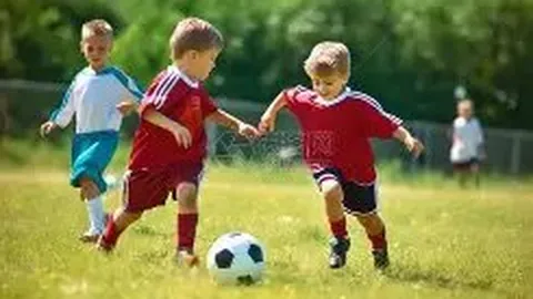 《激情瞬间！萨拉赫赛后绕场致谢，利物浦球迷深情告别场景引关注》